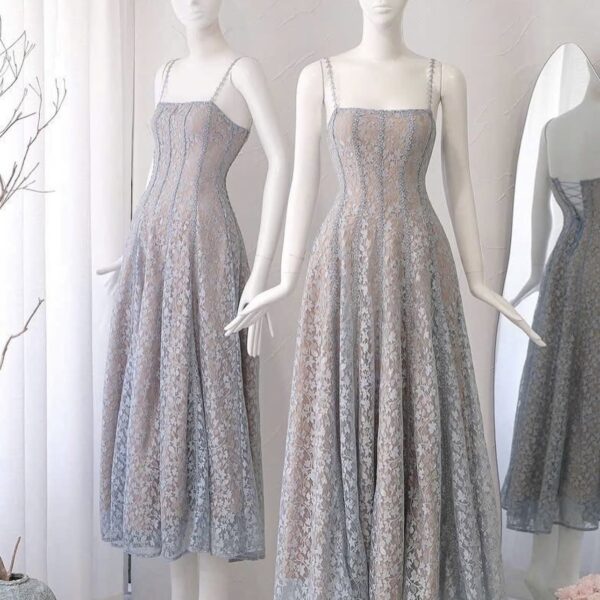 Pre-order: Analisse Dress